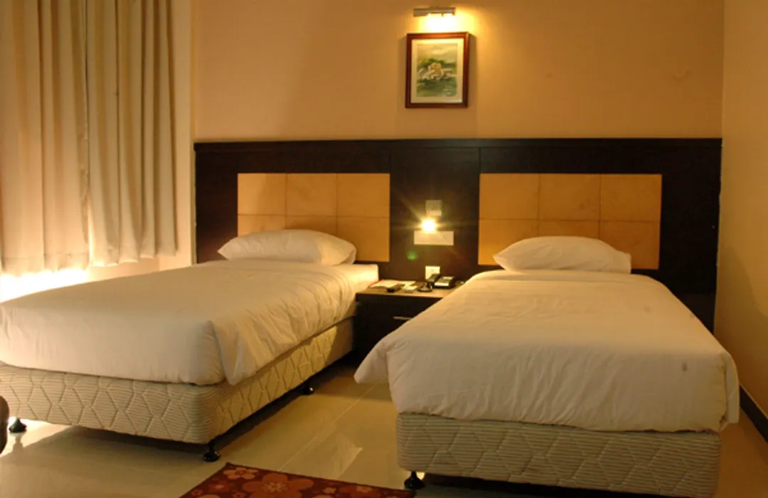 Capital O 40848 Hotel Mirabel-1